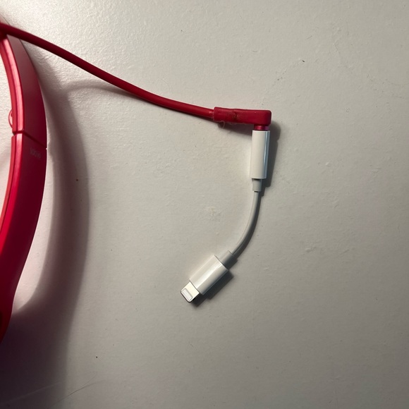 Hot pink beats headphones - Picture 4 of 5